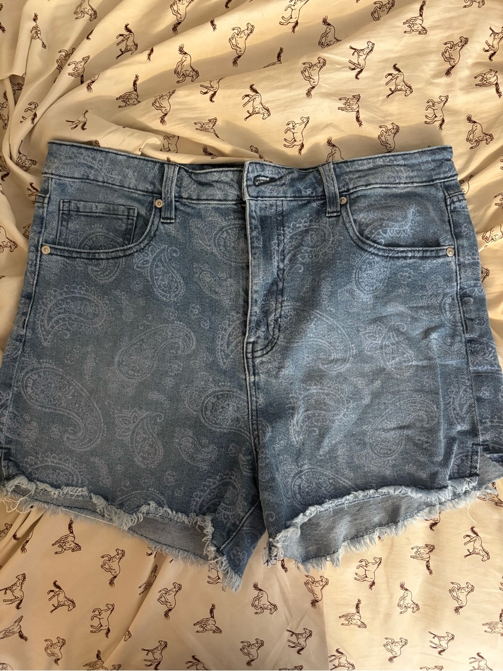 High-Rise Paisley Print Denim Shorts - Blue